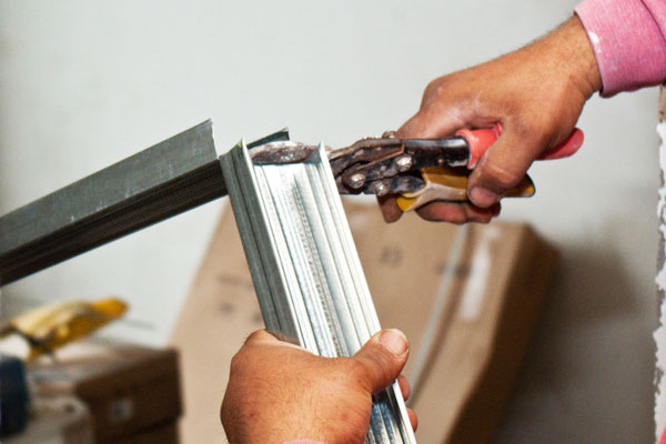 studs metal framing cutting should hole drywall holes fix snips adjust tracks tin